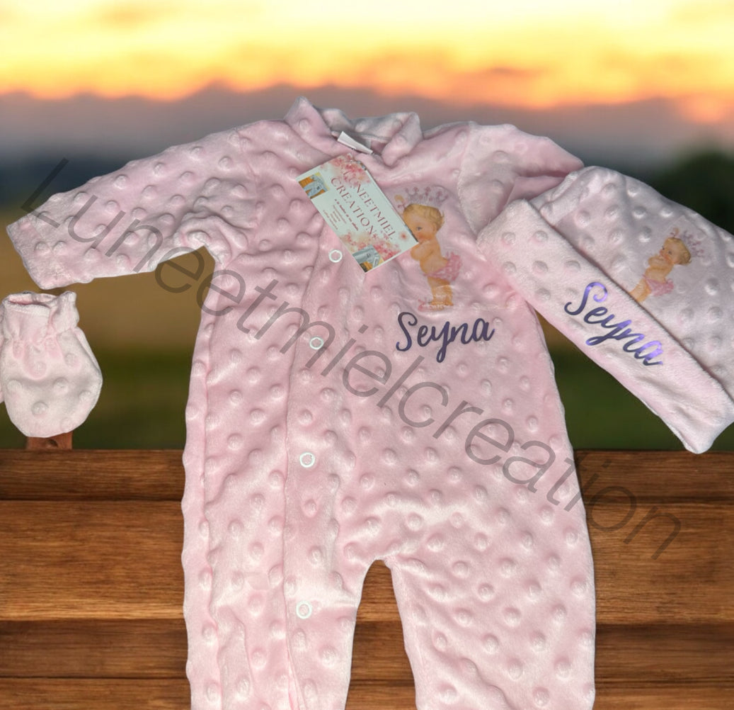 Belle Tenue de naissance 3 pièces minky